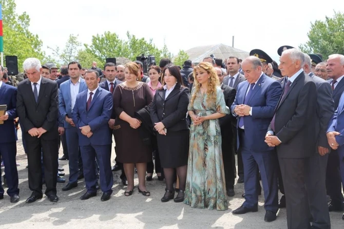 Азербайджанская певица потратила 200 тысяч манатов на это