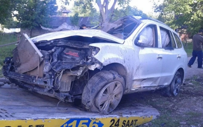 В Азербайджане перевернулся автомобиль