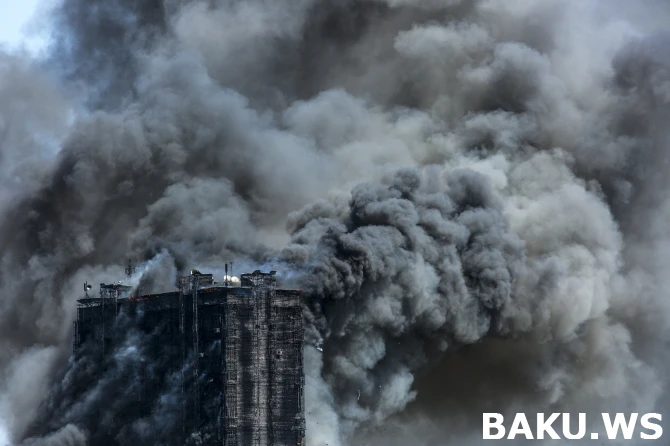 В горящем на проспекте Азадлыг здании остались люди  (видео, обновлено)