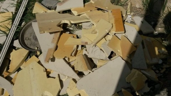 В Бинагадинском районе начался демонтаж облицовки зданий