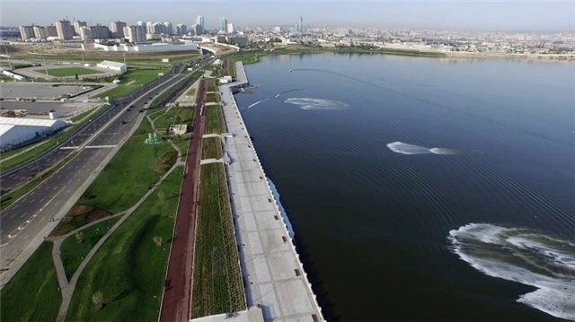 Открылся новый бульвар на берегу озера Беюкшор (обновлено)
