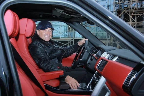 Гаджи Ибрагим Нехрямли продает свои миллионные автомобили
