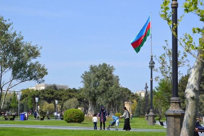Венецианский уголок на Бакинском бульваре