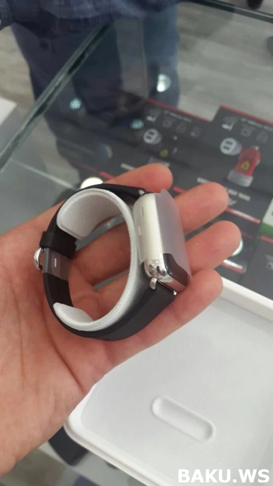 В Баку продают Apple Watch по 699 манатов