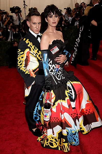 Кэти Перри стала новым лицом бренда Moschino