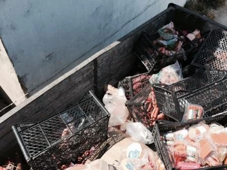 В Сумгайыте обнаружены 2 тонны просроченной колбасы и мясопродуктов