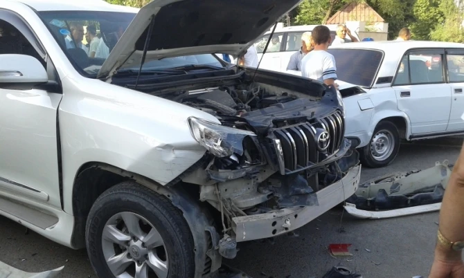 В Азербайджане Toyota с госсерией 
