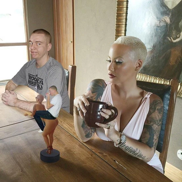 Мастер фотоприколов гениально и смешно фотошопит себя со знаменитостями
