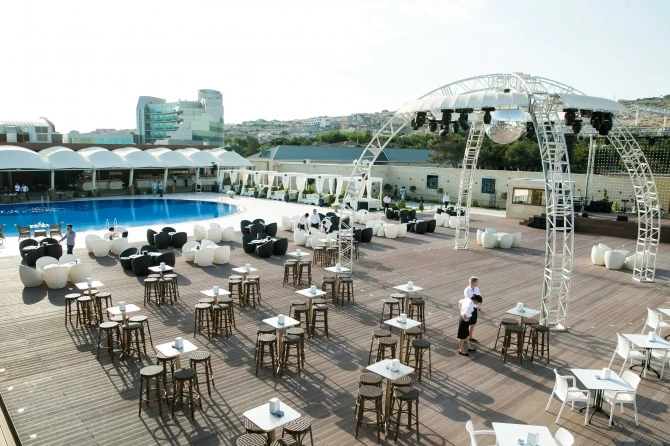 В Баку сдан в пользование центр отдыха и развлечений Mambo Beach Club and Restaurant