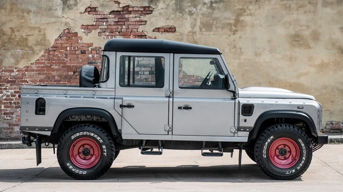 Новый Defender от Kahn Design можно мыть из шланга как изнутри, так и снаружи