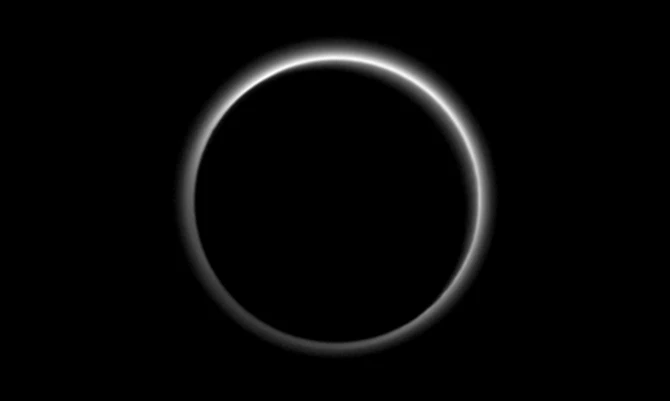 Прощальные снимки Плутона, сделанные зондом New Horizons