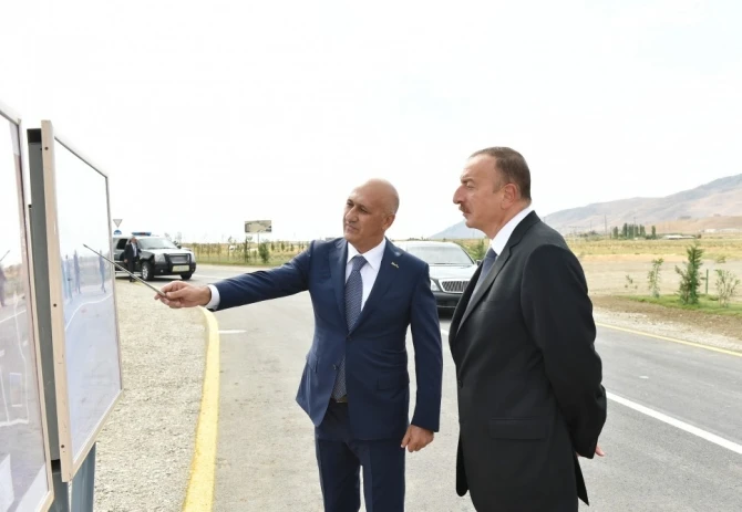 Президент Ильхам Алиев принял участие в открытии автодороги Сиязань-Машриф