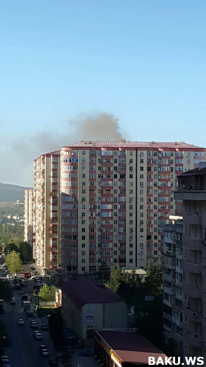 В Баку горит новостройка (обновлено)