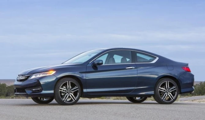 Представлено обновленное купе Honda Accord