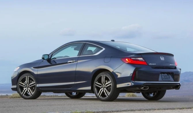 Представлено обновленное купе Honda Accord