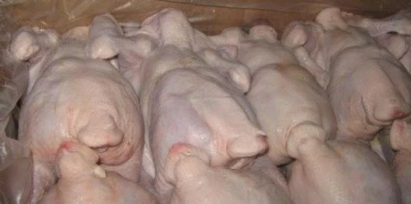 В бакинских супермаркетах продают отравленную курицу