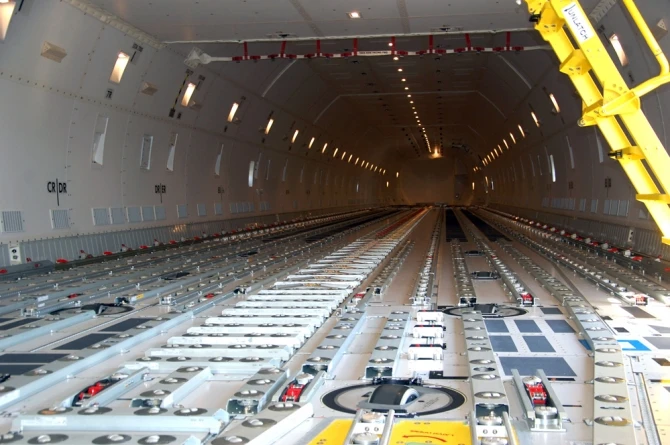 Парк воздушных судов Silk Way West пополнился новым самолетом Boeing 747-8 Freighter
