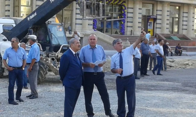 Гаджибала Абуталыбов сносит пристройки в 
