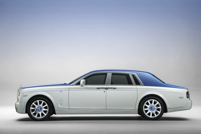 Автомобиль-яхта Rolls-Royce Phantom Nautica
