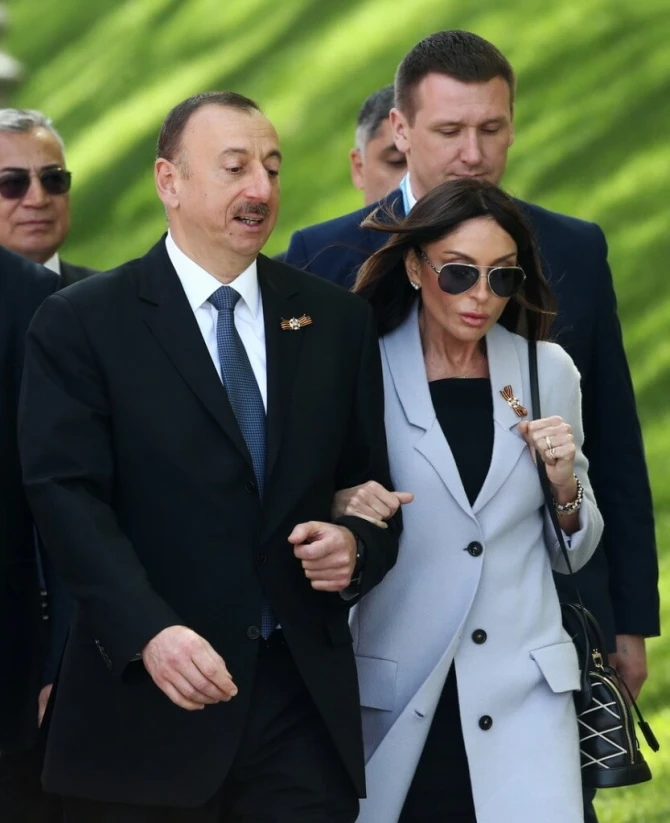 Первая леди Азербайджана поражает своей молодостью и красотой