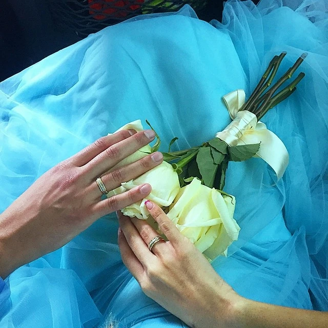 Певица Алсу женила младшего брата