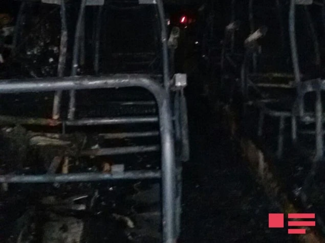 В Азербайджане сгорел пассажирский автобус