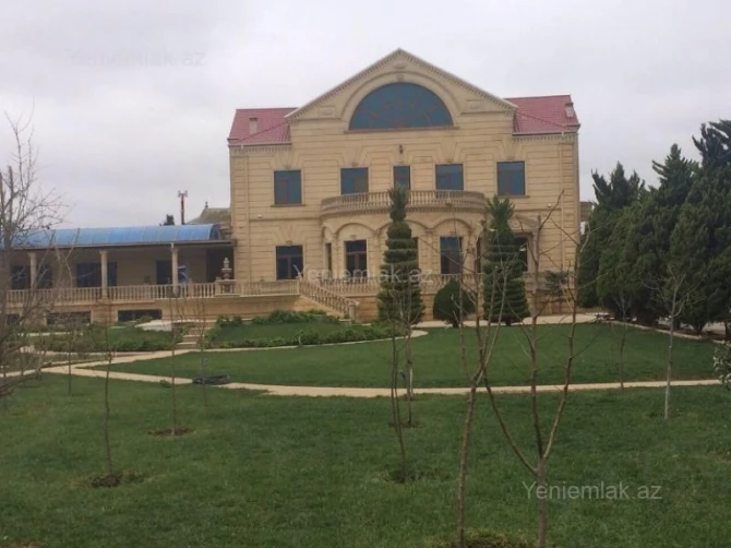 В Баку продается вилла за 4 миллиона манатов