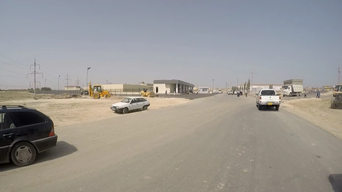 Адреса бесплатных стоянок на въездах в Баку для автомобилей с районными номерами (видео)