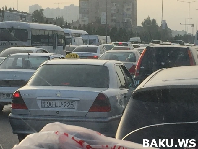 Дорожная ситуация в Баку в 