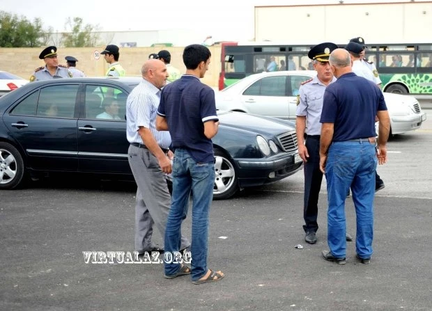 Какой пыткой для граждан страны оказался первый день запрета на въезд в Баку