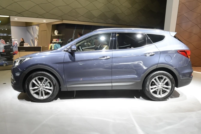 На Франкфуртском автосалоне представили евроверсию обновленного Hyundai Santa Fe
