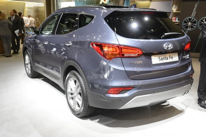 На Франкфуртском автосалоне представили евроверсию обновленного Hyundai Santa Fe