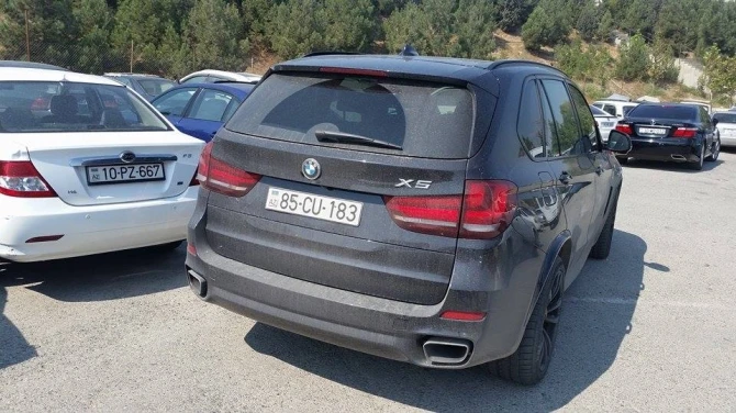 Очередная порция дорогих автомобилей оказалась на 