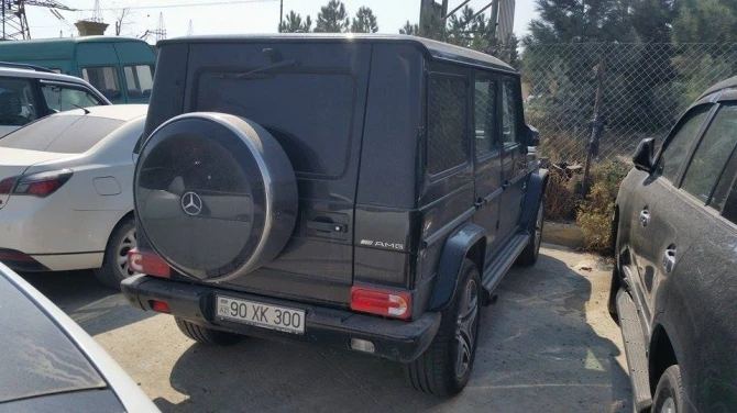 Очередная порция дорогих автомобилей оказалась на 