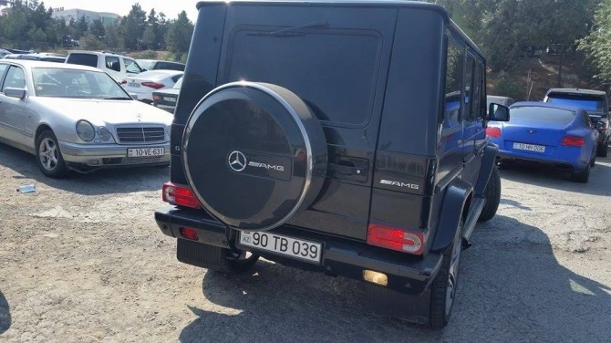 Очередная порция дорогих автомобилей оказалась на 
