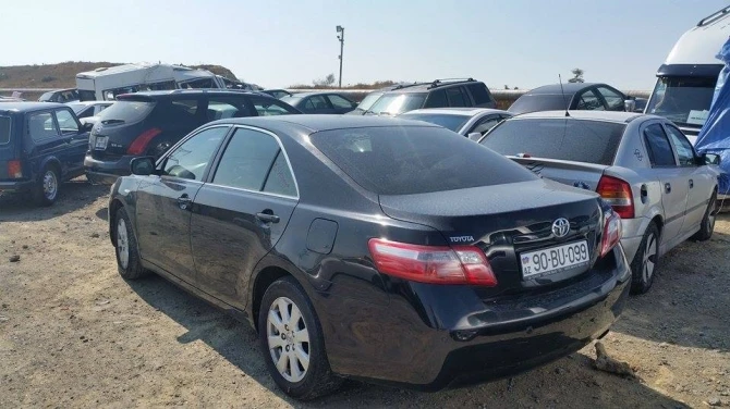 Очередная порция дорогих автомобилей оказалась на 
