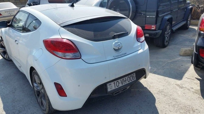 Очередная порция дорогих автомобилей оказалась на 