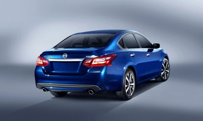 Nissan гордится обновленным седаном Altima