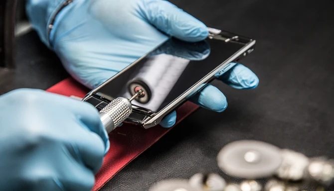 Стоимость британского флагмана Vertu Signature Touch начнется от 10 тысяч долларов