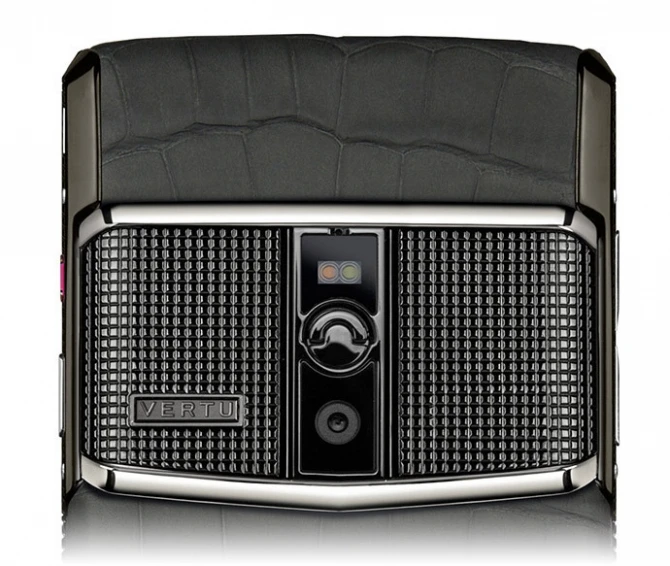 Стоимость британского флагмана Vertu Signature Touch начнется от 10 тысяч долларов