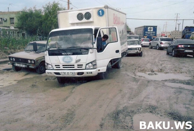Последствия сильного ливня в Баку