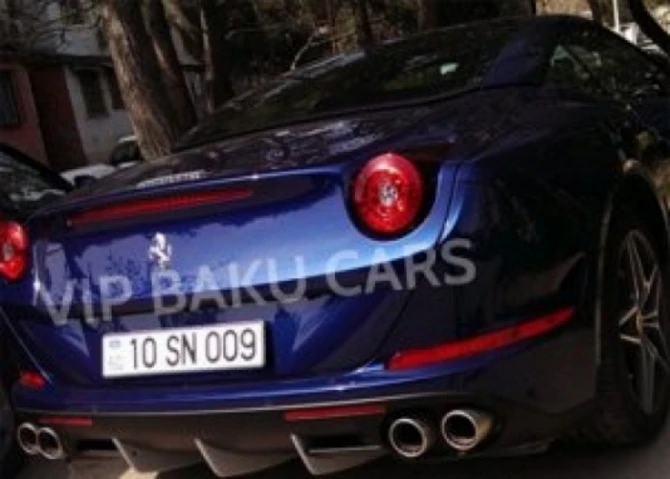 Сестра народной артистки требует от женщины-водителя Ferrari новый автомобиль