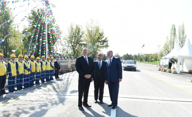 Президент Ильхам Алиев принял участие в открытии автодороги Гейчай-Уджар