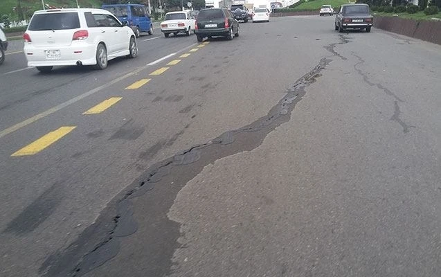 Трасса Баку-Сумгайыт разделилась на две части