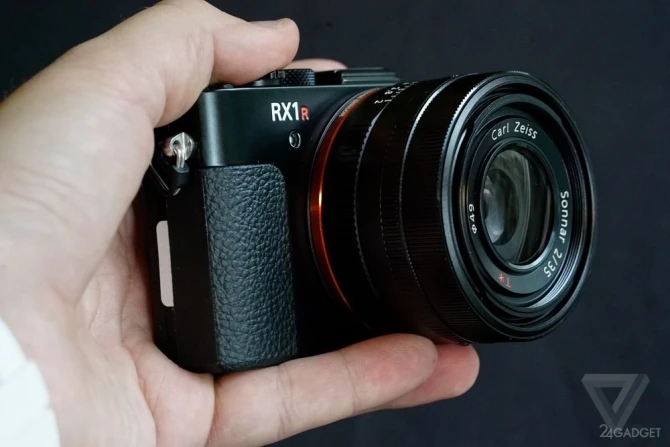 Sony RX1R II - полнокадровая 42-Мп компактная фотокамера за 3500 долларов
