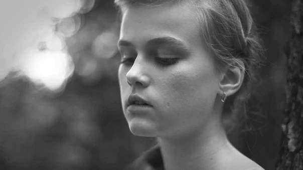 12-летняя школьница стала звездой YouTube, спев песню легендарного певца