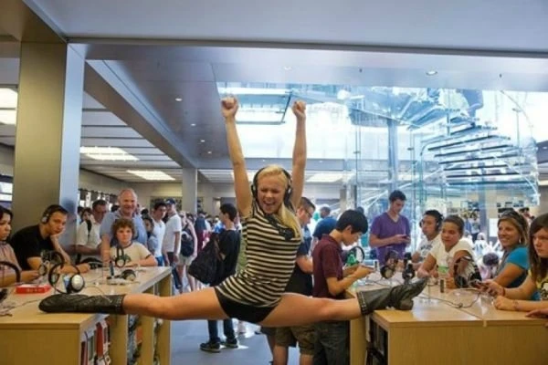 Yay kimi dartılan rus gözəlçə (FOTO)
