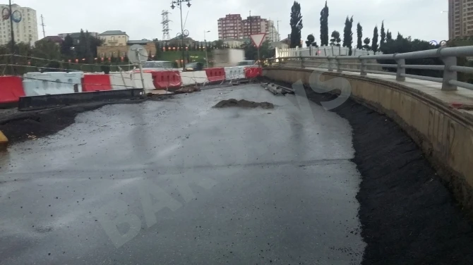 Последствия оползня на Бакинском автовокзале не устраняются