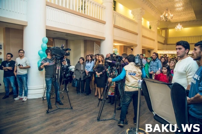 В Баку состоялась торжественная презентация книги талантливой поэтессы Эсли Дильбази (фото, интервью)