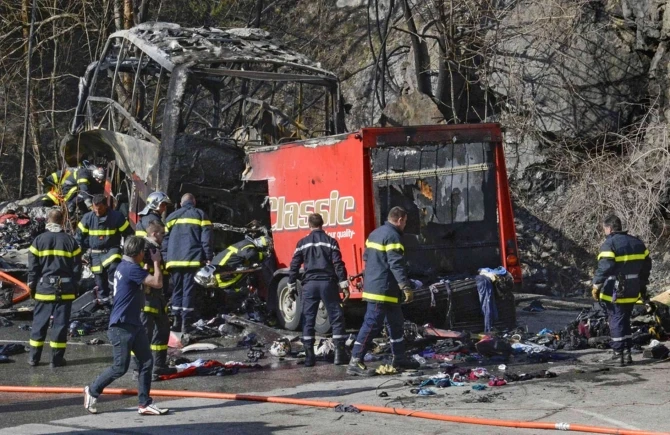 В результате ДТП во Франции погибли 42 человека